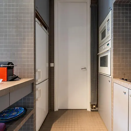 New-york Inspired 1bd Champs-elysees Париж