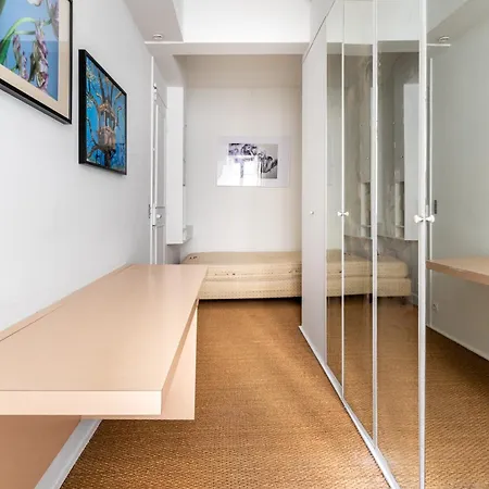 New-york Inspired 1bd Champs-elysees Apartamento