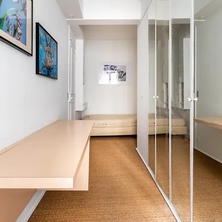 New-york Inspired 1bd Champs-elysees Apartman