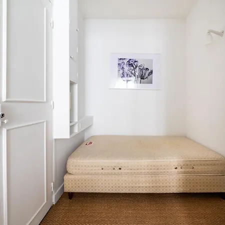 New-york Inspired 1bd Champs-elysees